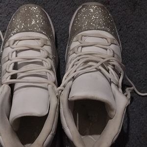 Jordan 11s